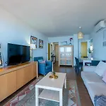 797 - Piso Con Espectaculares Vistas En Primera Linea De Playa * Торремолінос