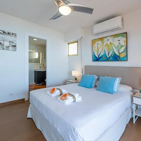 797 - Piso Con Espectaculares Vistas En Primera Linea De Playa