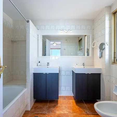 797 - Piso Con Espectaculares Vistas En Primera Linea De Playa * Torremolinos