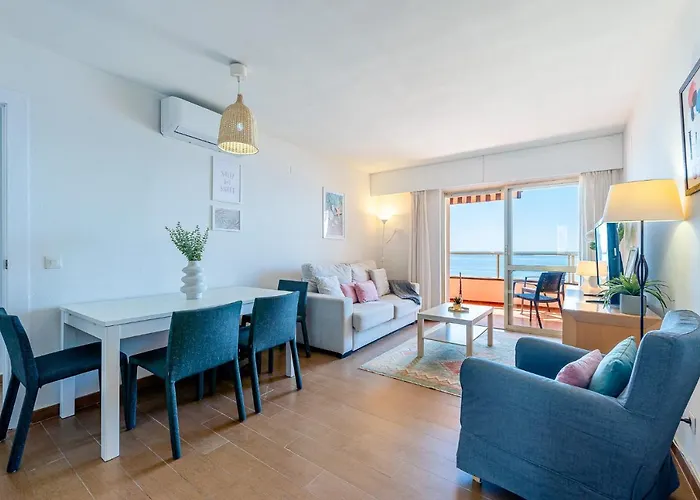 797 - Piso Con Espectaculares Vistas En Primera Linea De Playa Torremolinos