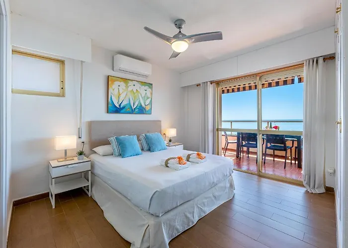 797 - Piso Con Espectaculares Vistas En Primera Linea De Playa Torremolinos