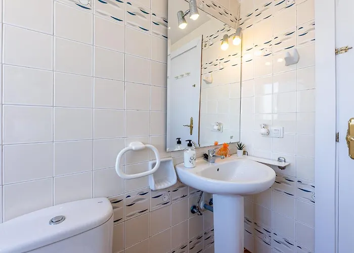 797 - Piso Con Espectaculares Vistas En Primera Linea De Playa * Torremolinos