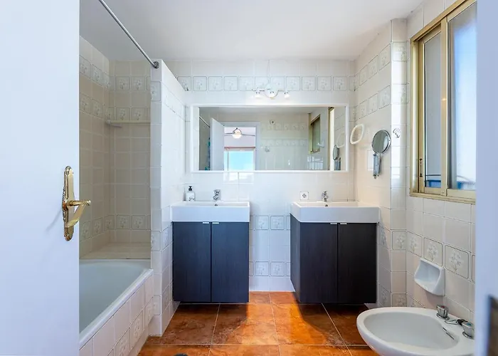 797 - Piso Con Espectaculares Vistas En Primera Linea De Playa * Torremolinos