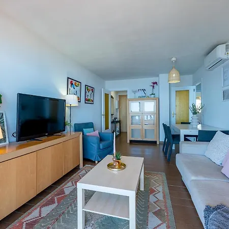 797 - Piso Con Espectaculares Vistas En Primera Linea De Playa * Торремолінос